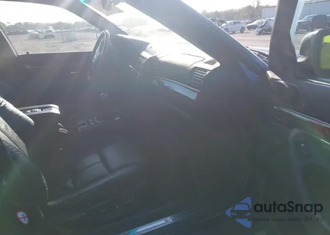 2001 BMW 740Il z USA, uszkodzony, nr VIN WBAGH83481DP18150